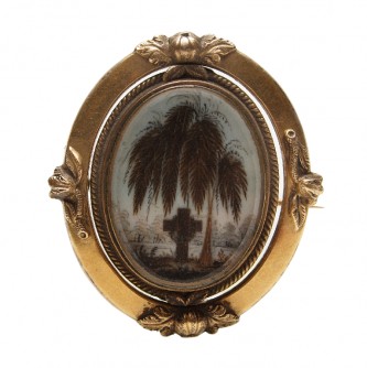Broches, camafeos y pendientes