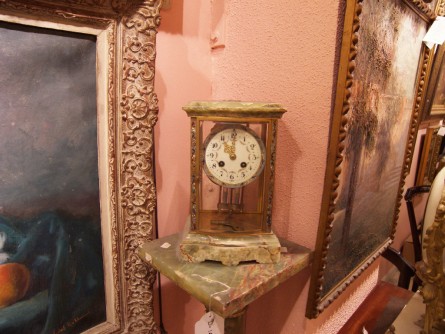 Reloj de sobremesa.